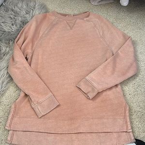 Size medium universal thread pull over